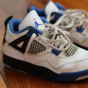 Jordan 4 Retro Blue